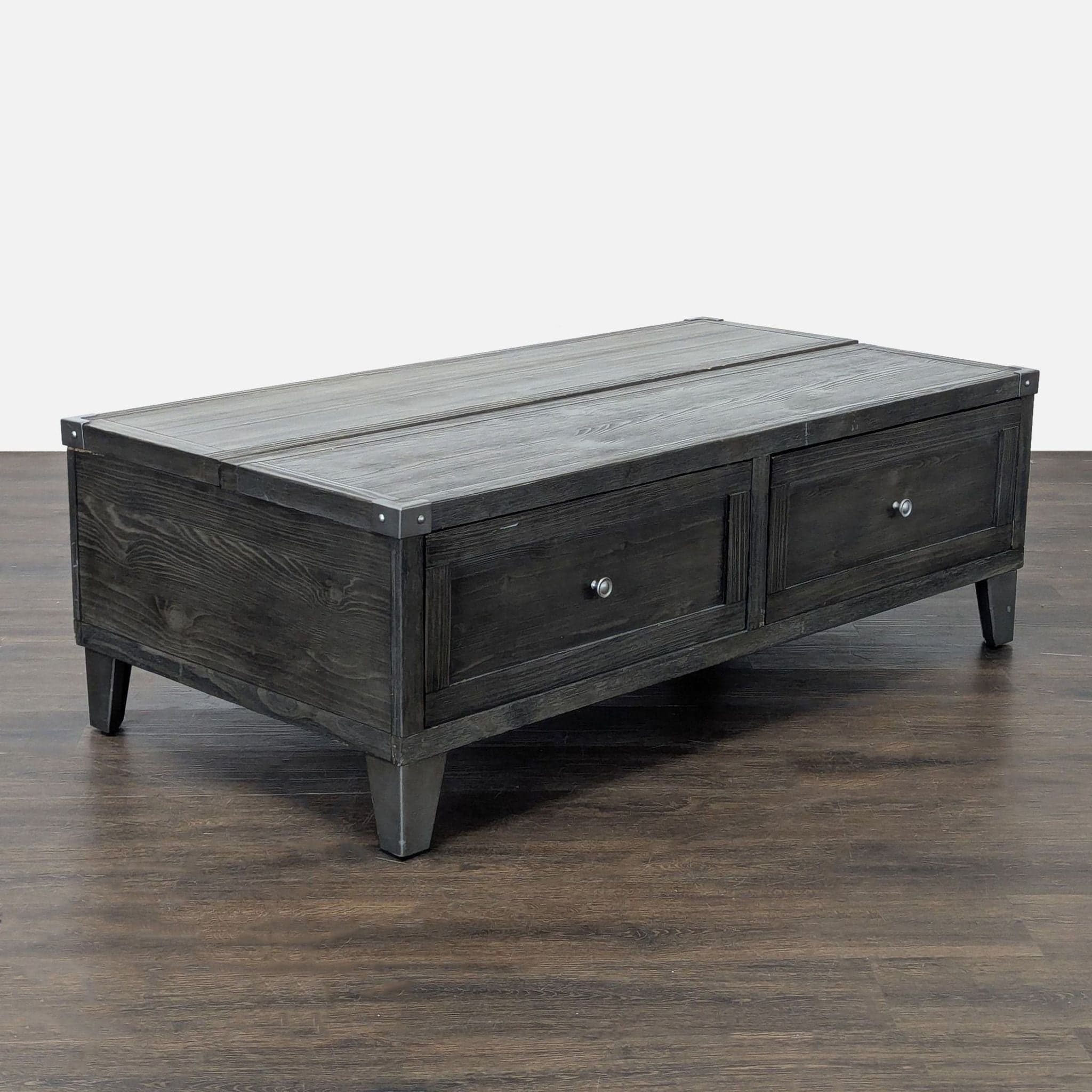 Ashley Furniture Todoe Lift-Top Coffee Table