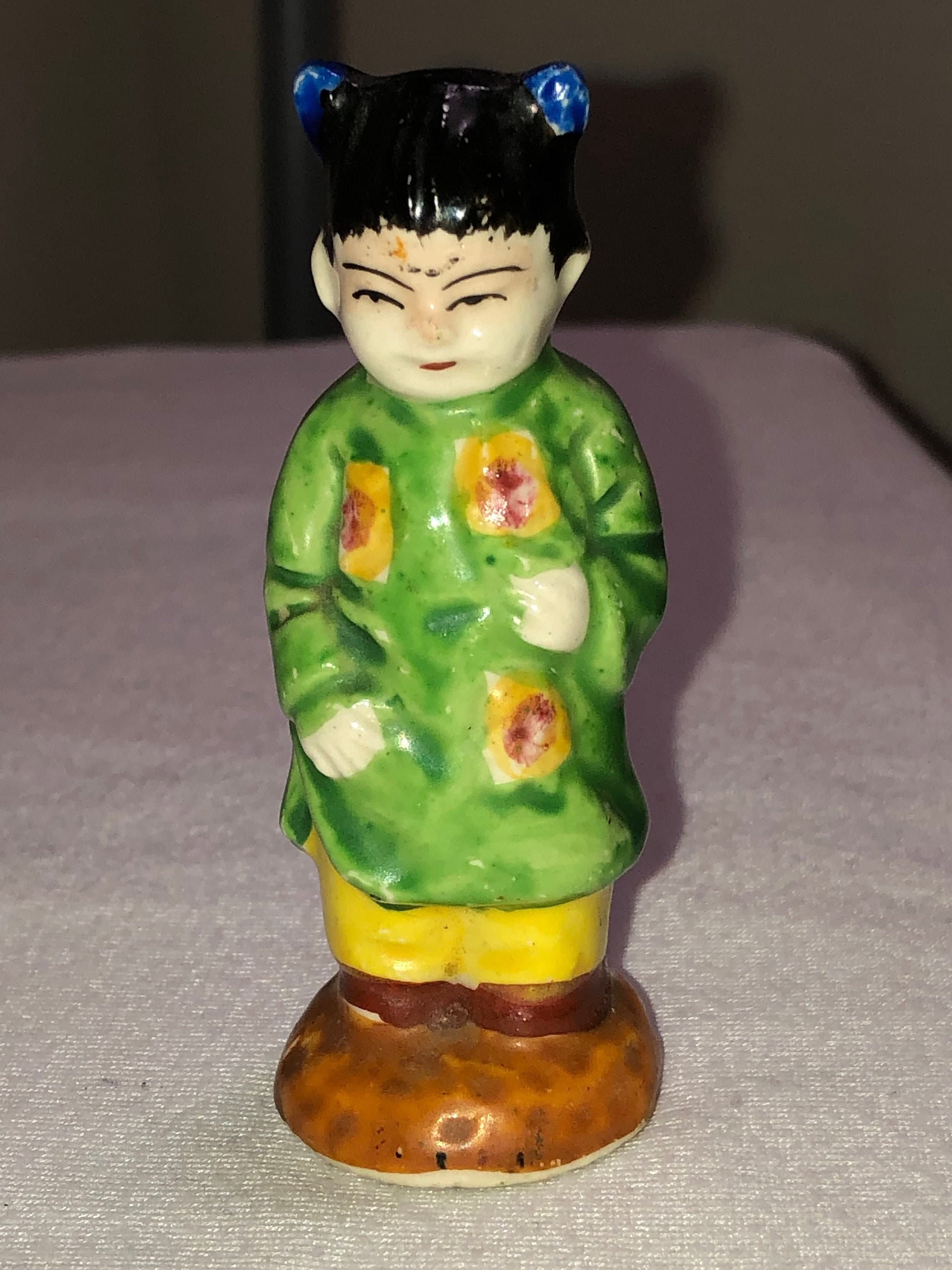Cute vintage Asian Geisha figurine
