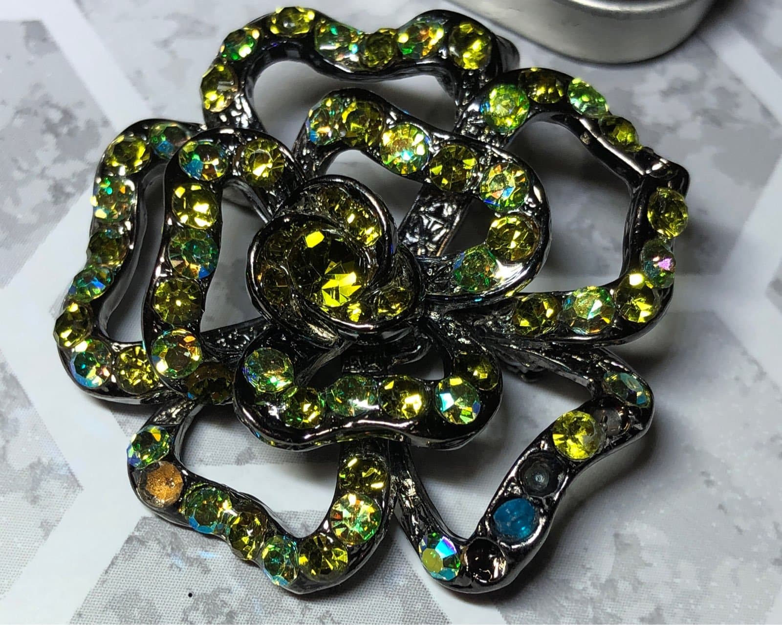 Vintage flower Brooch