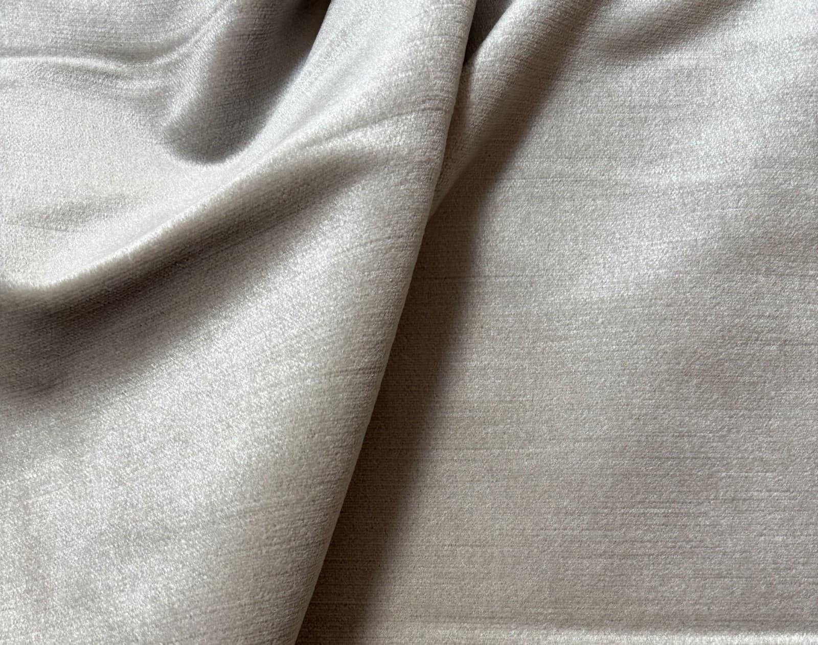 DONGHIA Ginger Mohair Velvet Fabric 10126-009 Swing Silver MSRP $5178 Luxury