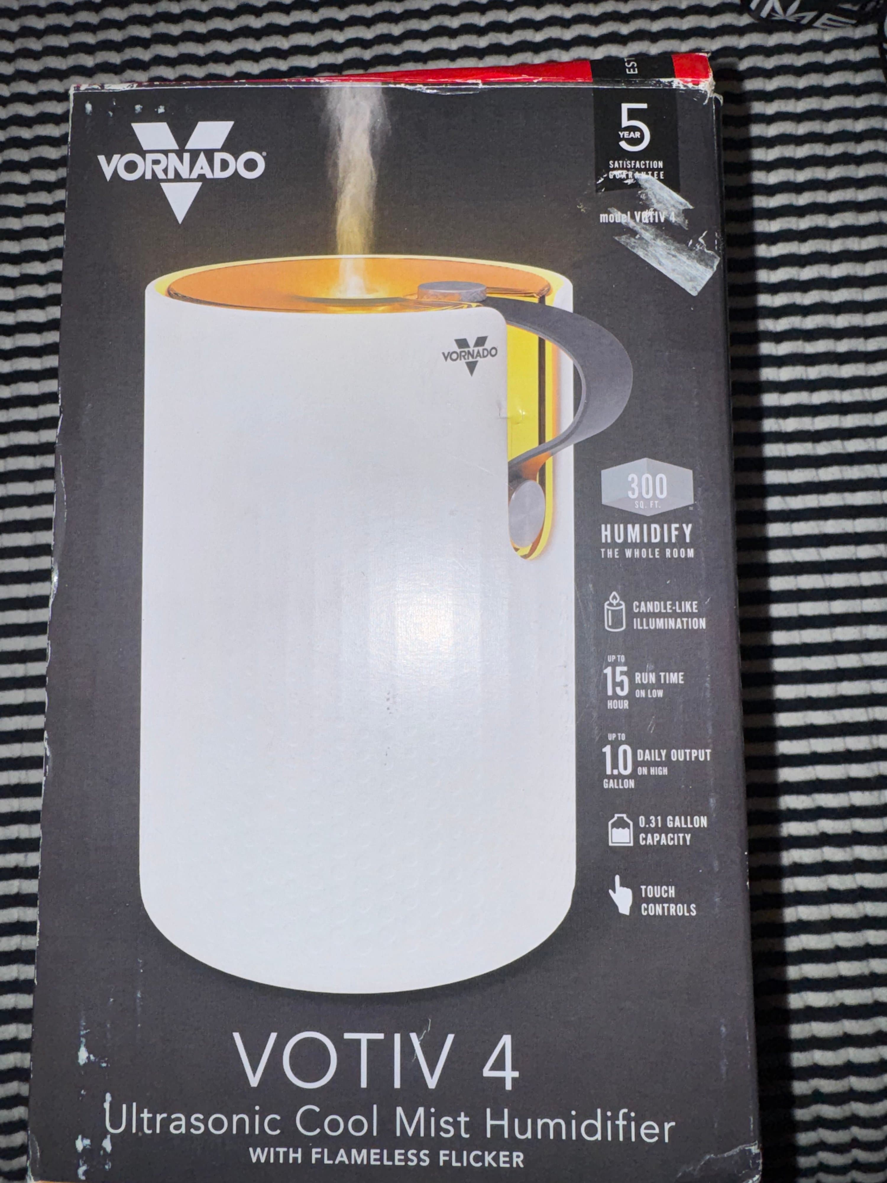 Vornado VOTIV 4 Ultrasonic Humidifier 300 Sq Ft White