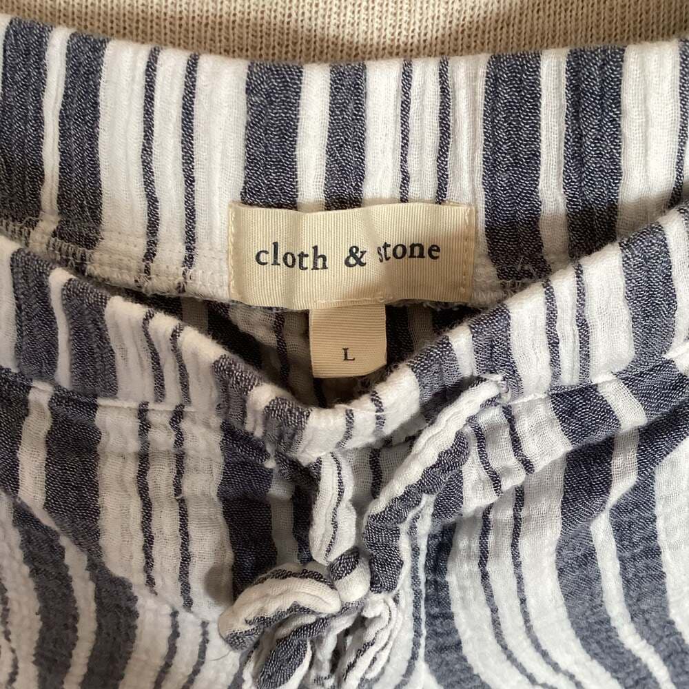 Cloth & Stone Blue and White Striped Fray Hem Drawstring Shorts Size L