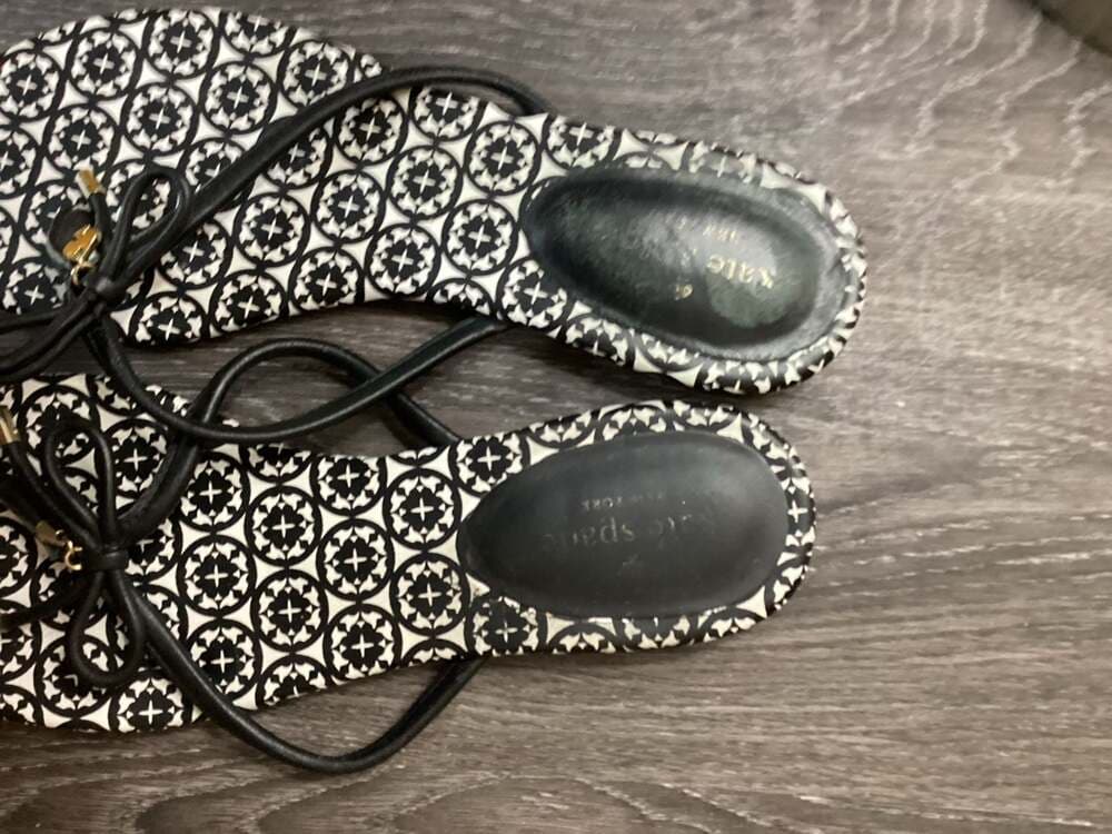 Kate Spade New York Mystic Black & White Geometric Print Bow Thong Sandals, Size
