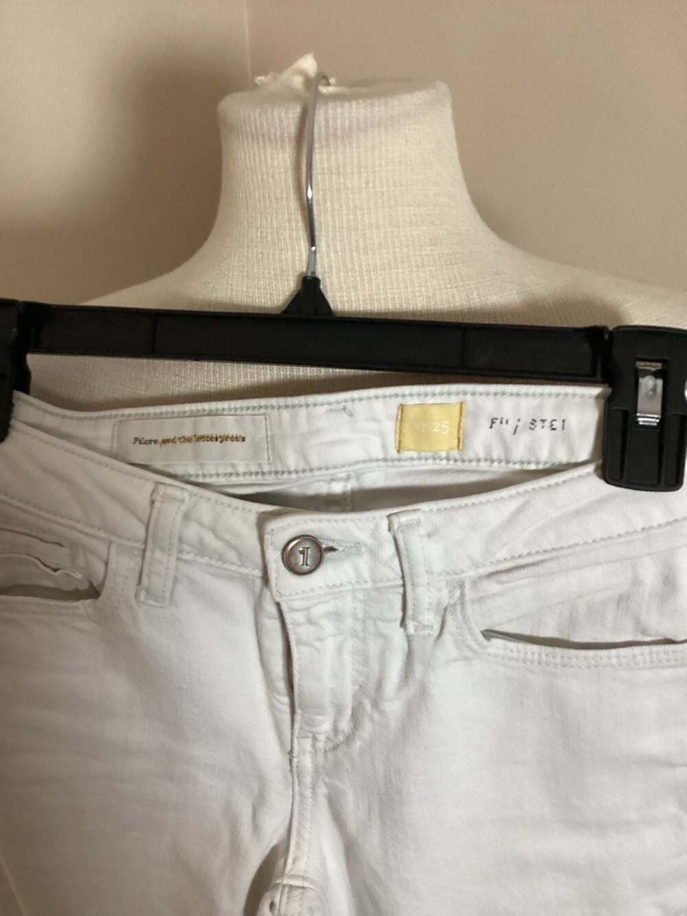 Pilcro and the Letterpress Stet Slim Straight White Jeans Size 25