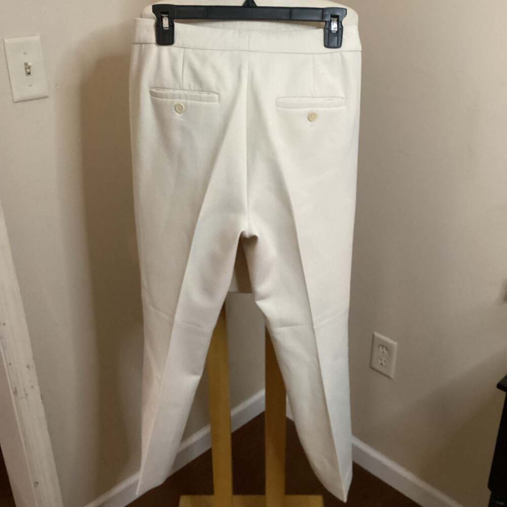 FRAME Le Skinny de Jeanne Distressed White Jeans Size 28