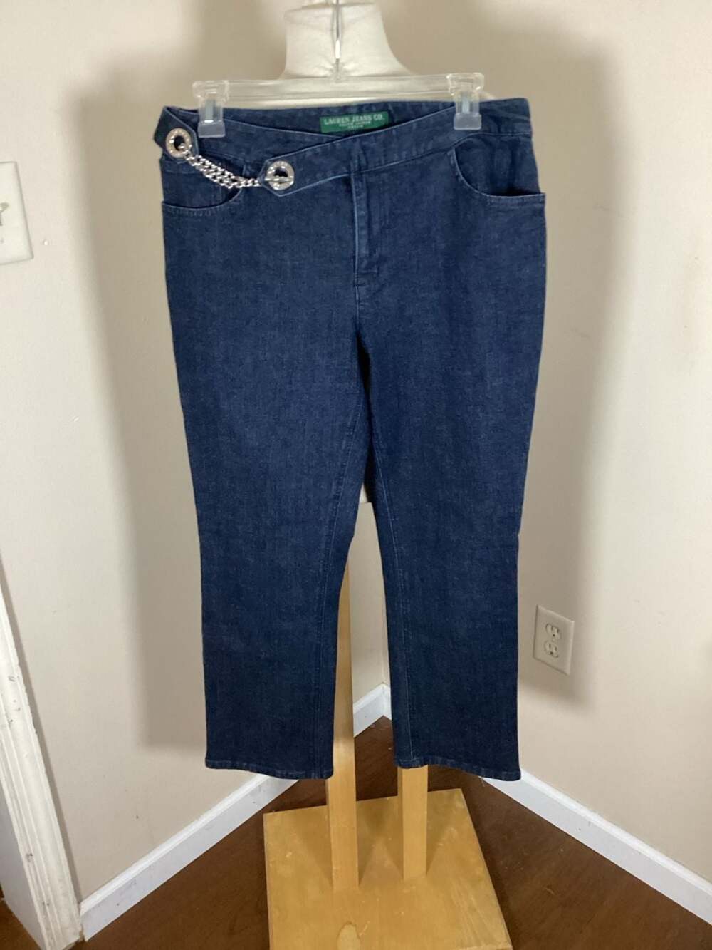 Lauren Ralph Lauren White Ribbed Mock Neck Button Shoulder Top and Petite Chain
