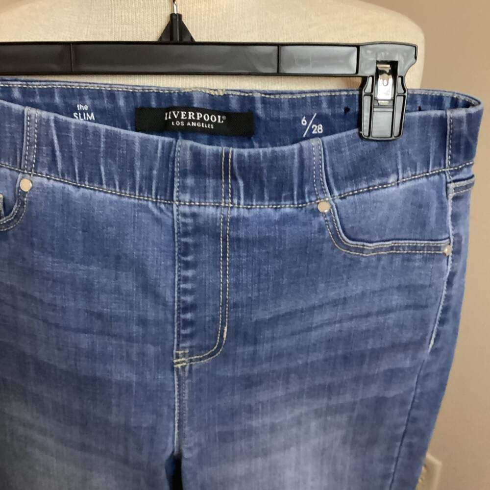Liverpool Los Angeles The Slim Pull-On Mid-Rise Jeans Blue Size 6/28