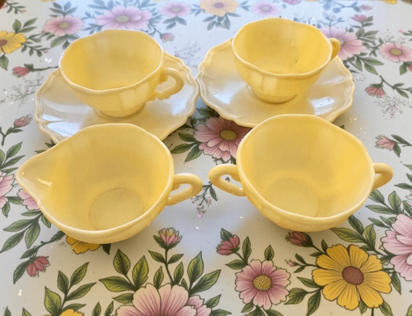 Vintage Kid/Doll Dishes 8 pcs Ivory Plastic