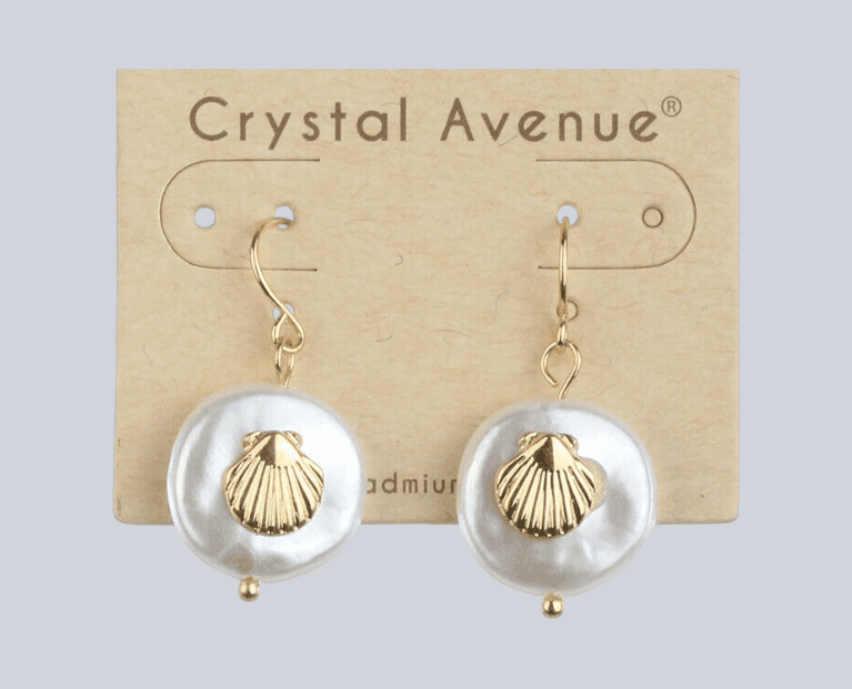 Fashion Jewelry Pearl/Sea Shell Earring 1 ½’ Drop
