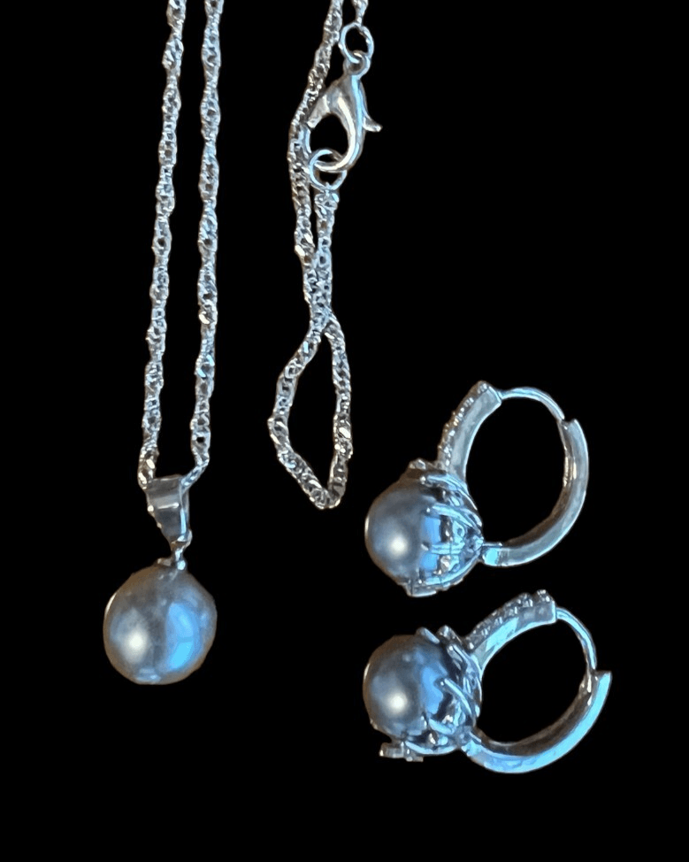 Fashion Jewelry Silvertone Gray Faux Pearl Necklace w/Earrings