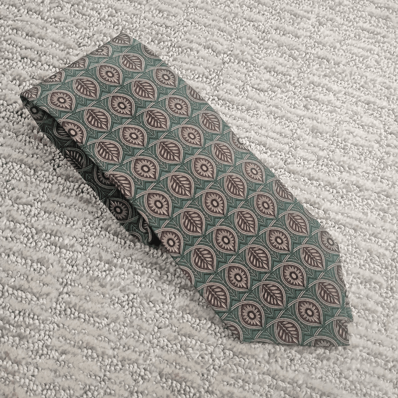 Bill Blass Green Silk Tie Geometric Floral Medallion 56" X 3.50