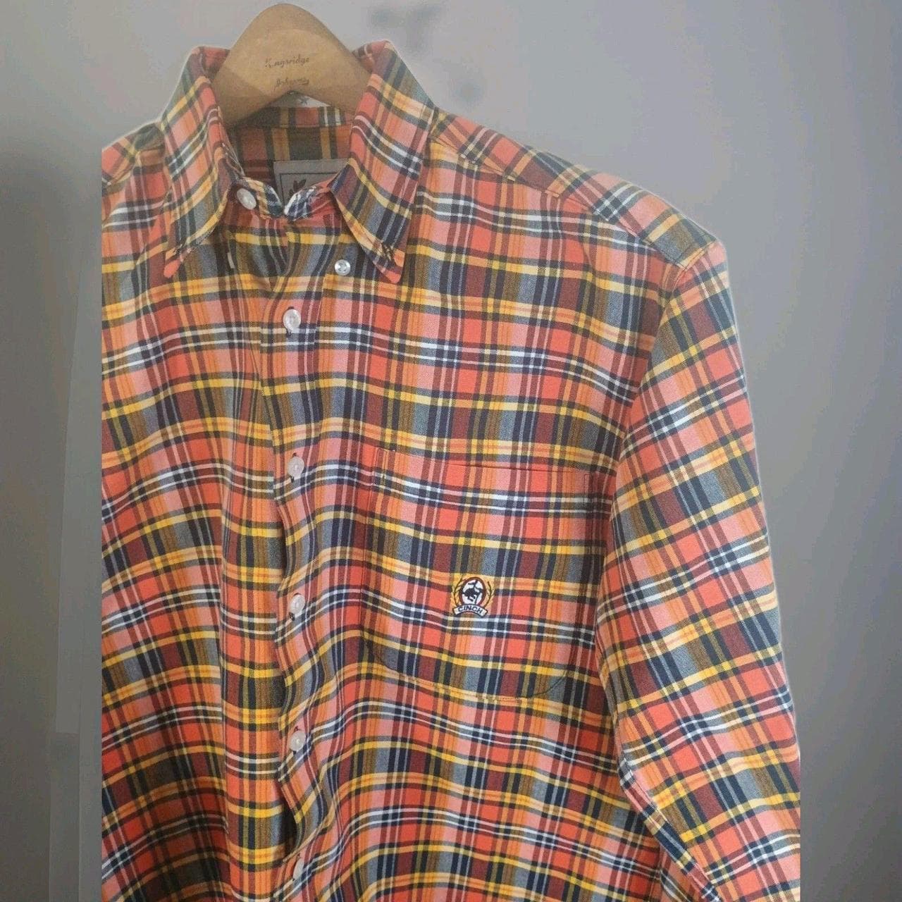 CINCH LONG SLEEVE SHIRT MEN'S SIZE S TAN AND BLUE CHECK PLAID