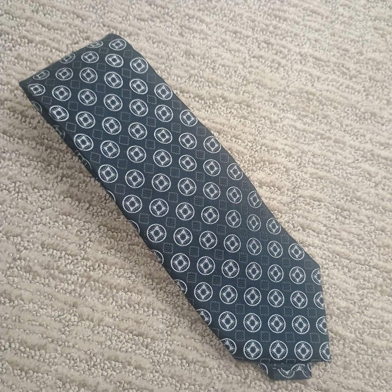 Jos. A. Bank Signature Collection necktie.