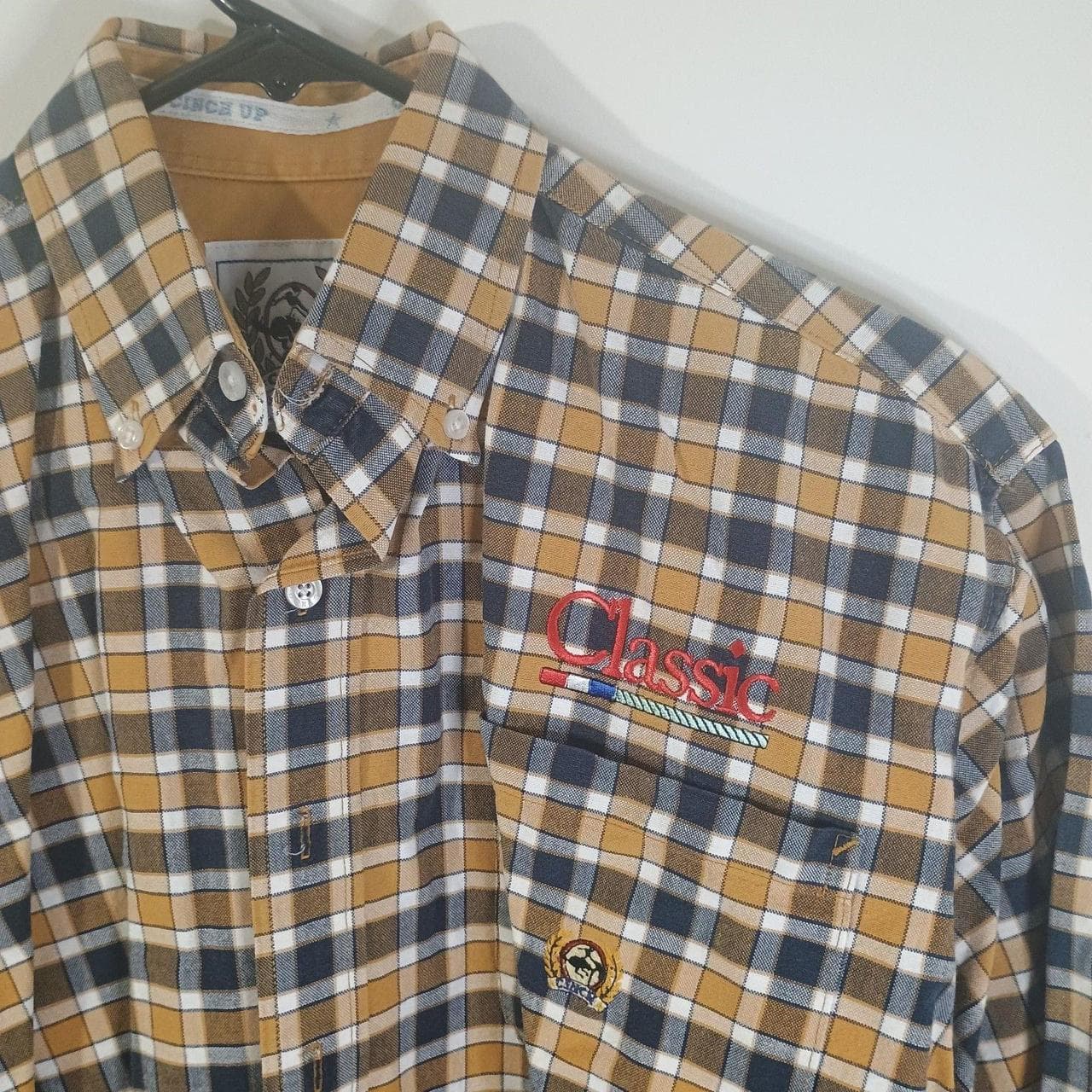 CINCH LONG SLEEVE SHIRT MEN'S SIZE S TAN AND BLUE CHECK PLAID