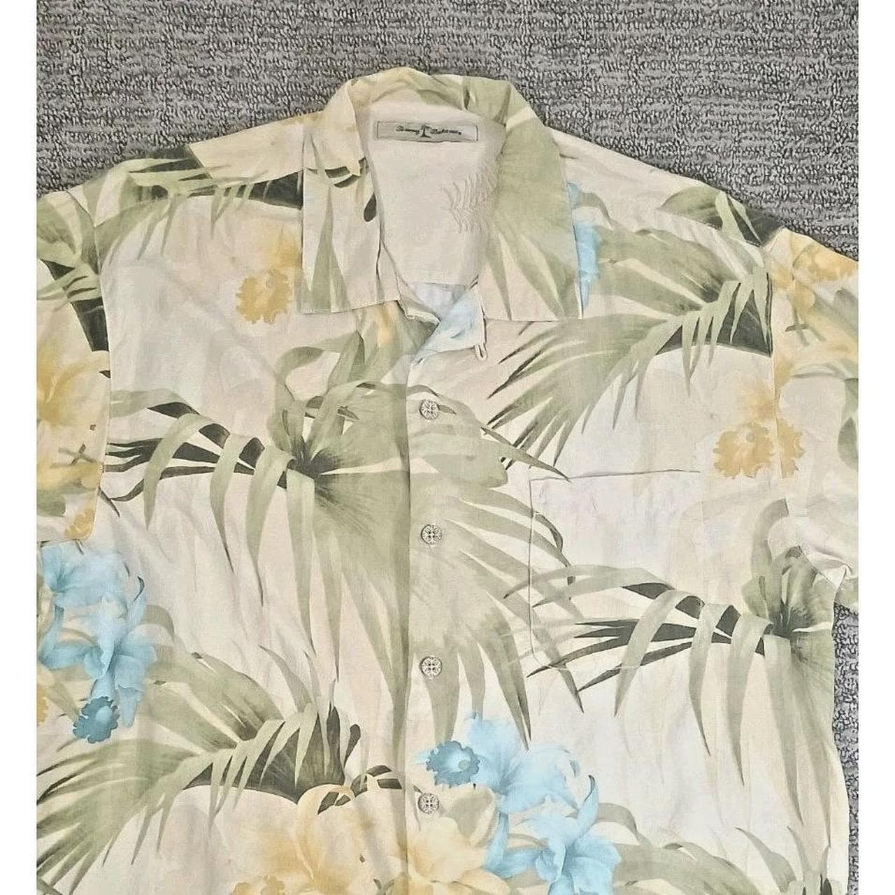 Tommy Bahama Silk Shirt Mens Medium Hawaiian Leaf Aloha Camp Button Short Sleeve