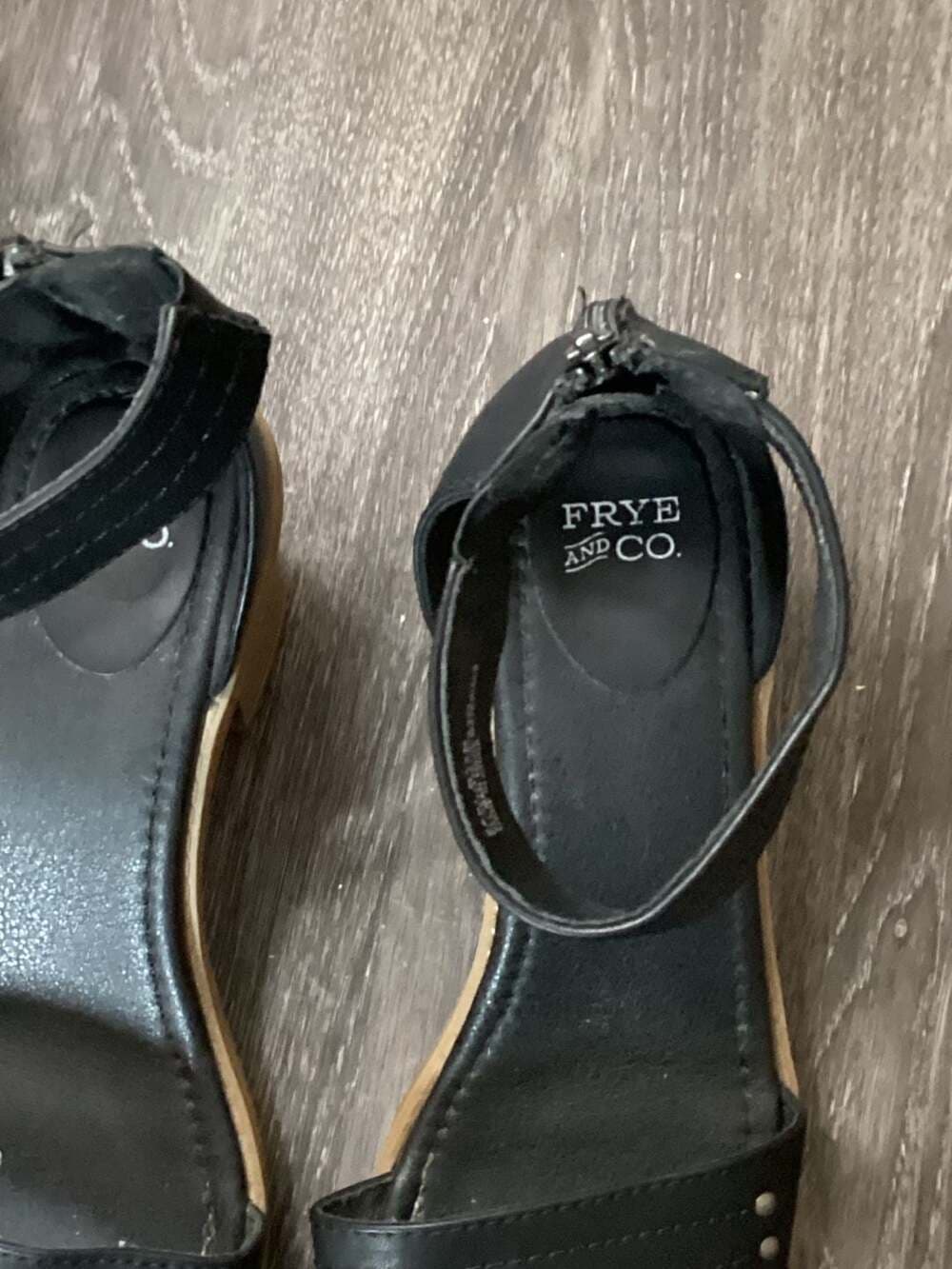 Frye and Co. Zaki Black Block Heel Ankle Strap Sandals Size 8.5