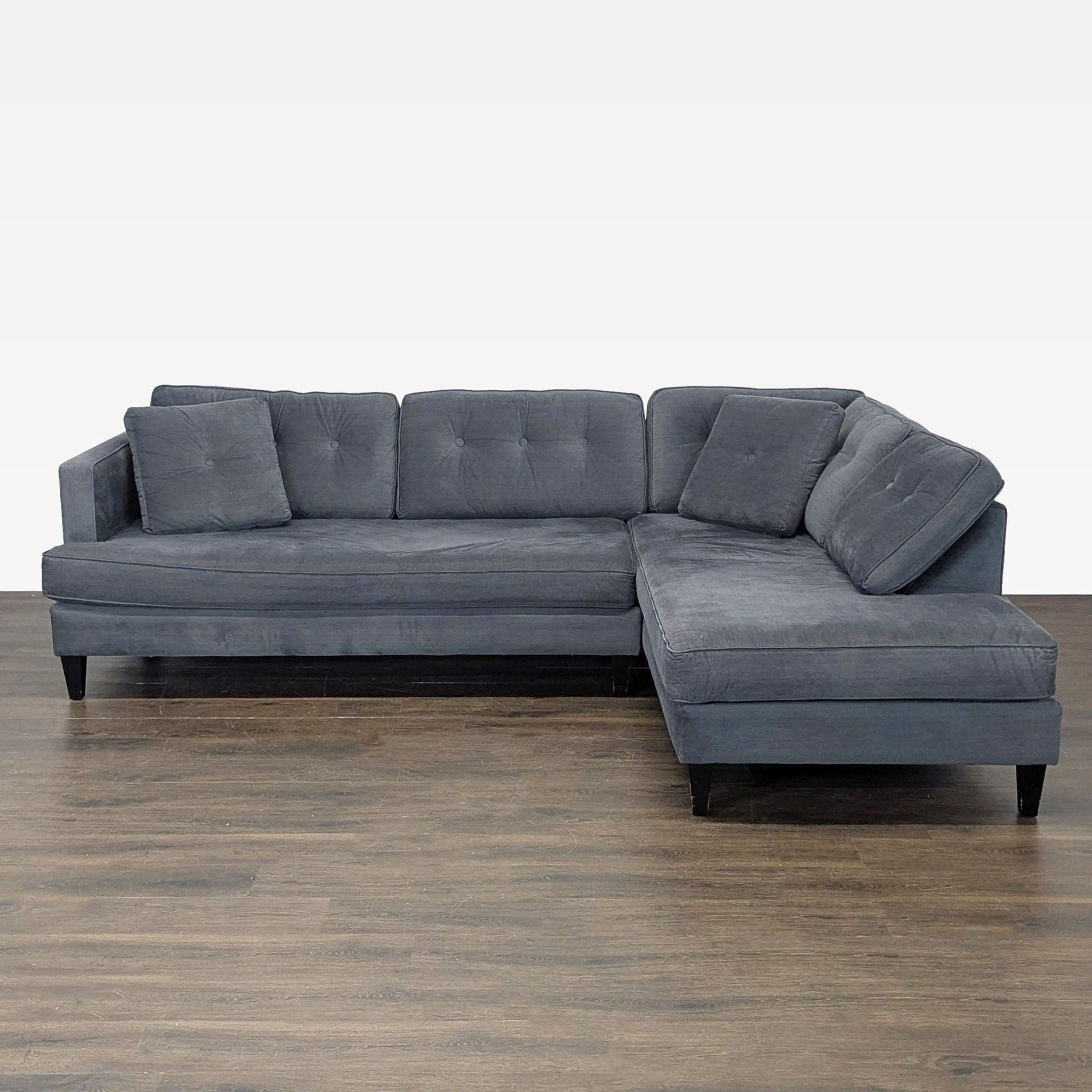 Modern Gray L-Shaped Sectional Sofa with Tufted Cushions