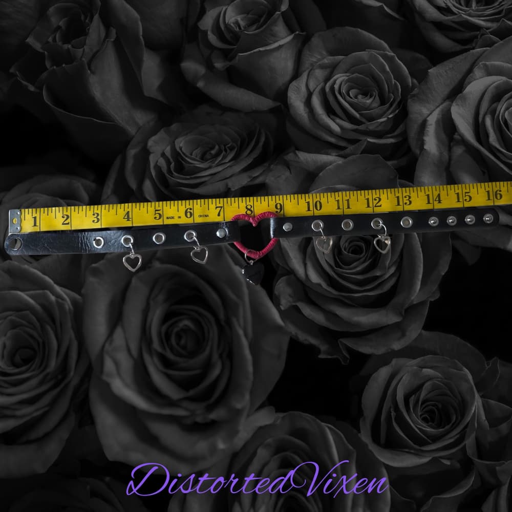 Red Wrapped Heart Choker – Handmade Gothic Heart Charm Collar