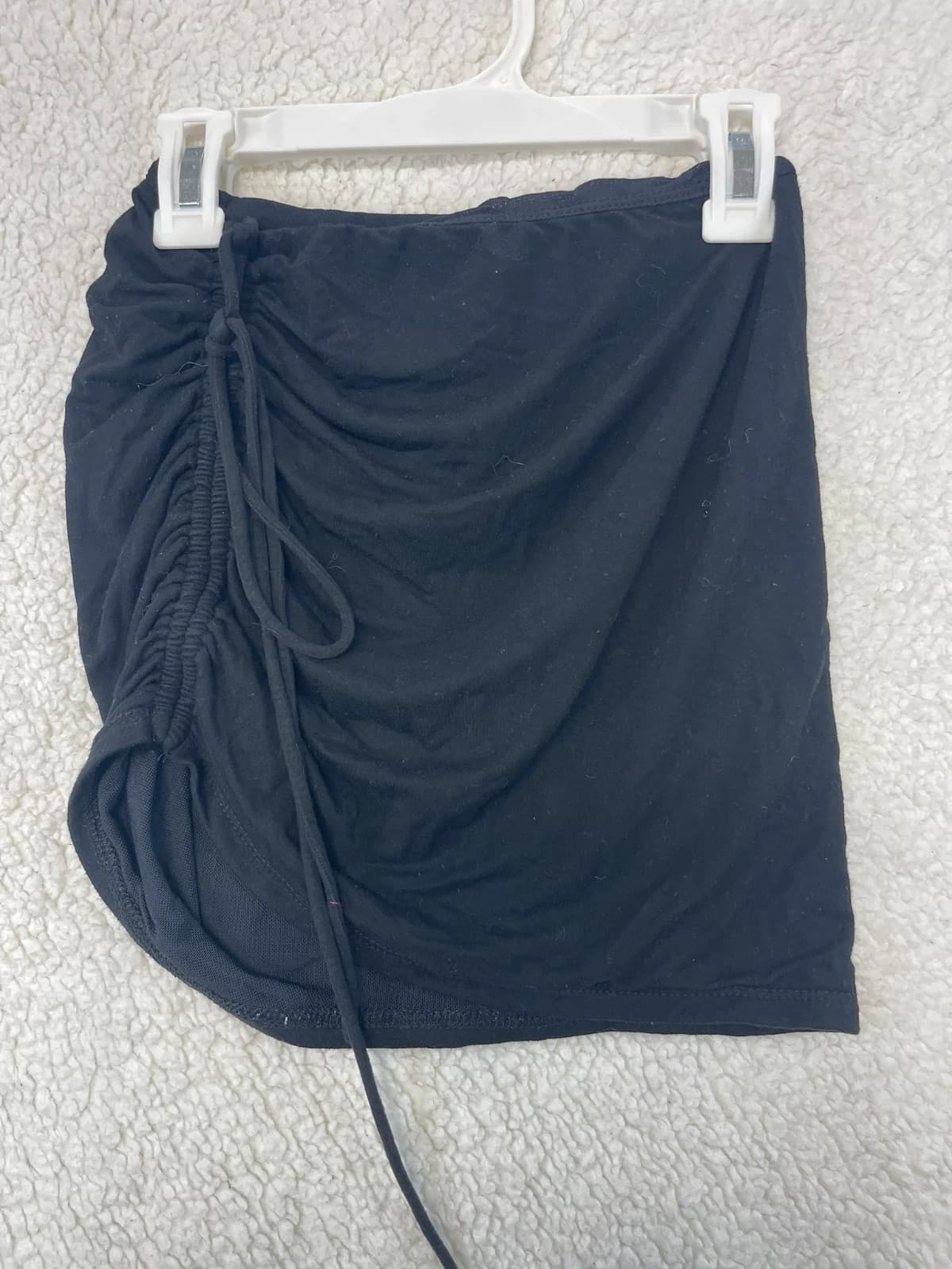 White Fox Effortless Black Ruched Drawstring Mini Skirt XXS