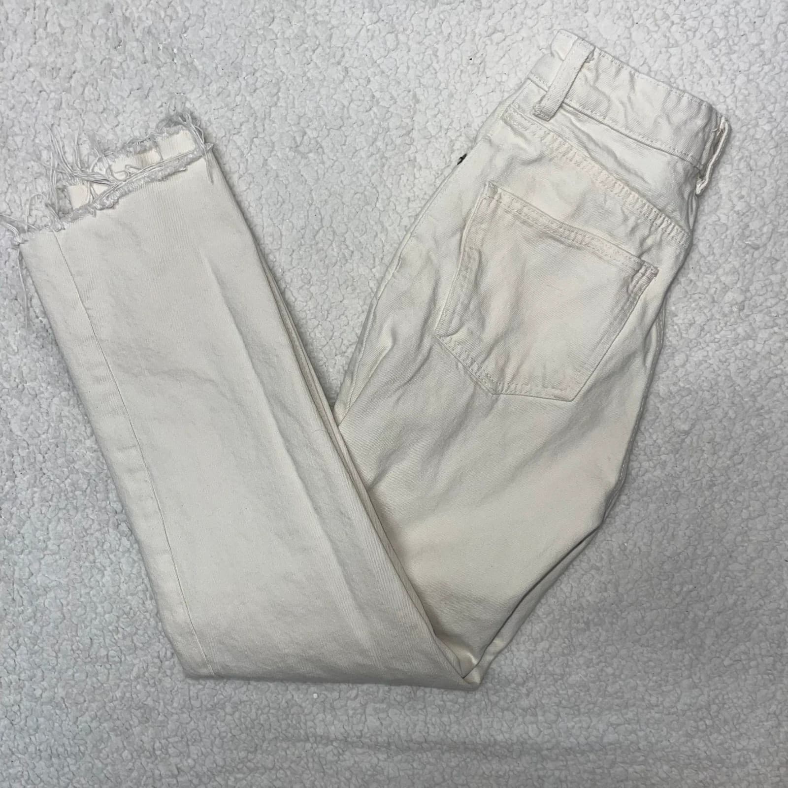 Zara White High Rise Straight Leg Raw Hem Jeans Size 0