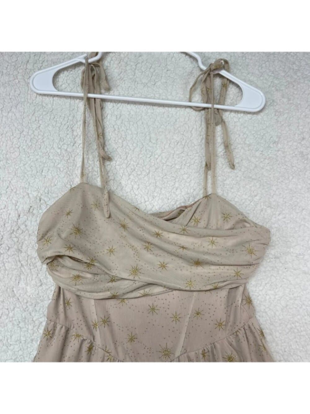 Women's Cider Beige Gold Star Print Tie Strap Mini Dress Size M NWT