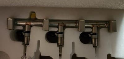 New In Box Genuine Maserati Right Injector Pipe Assembly 327913 Or 284176