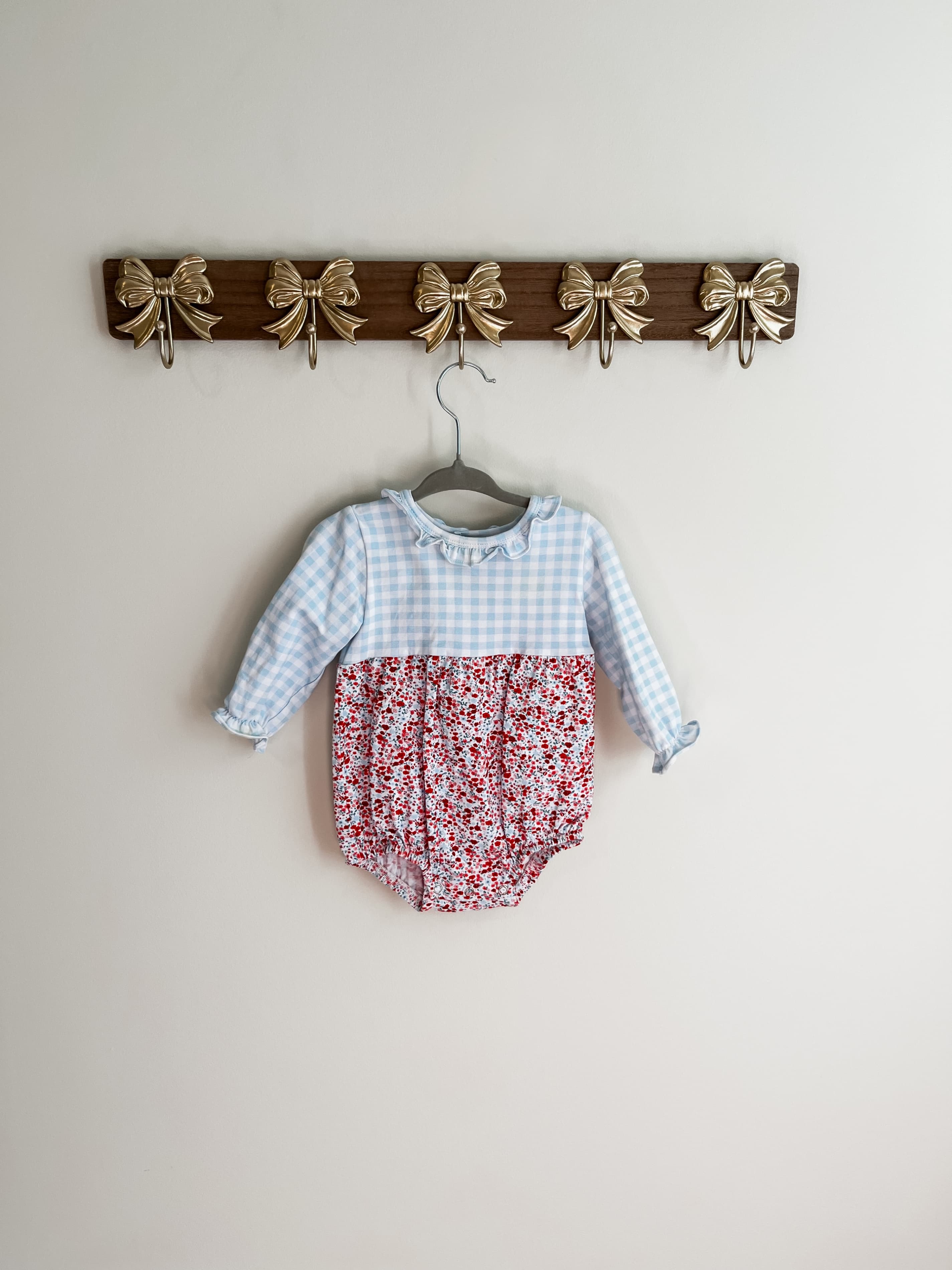 Stitchy Fish girls size 9 months Gingham Floral Long Sleeve Romper