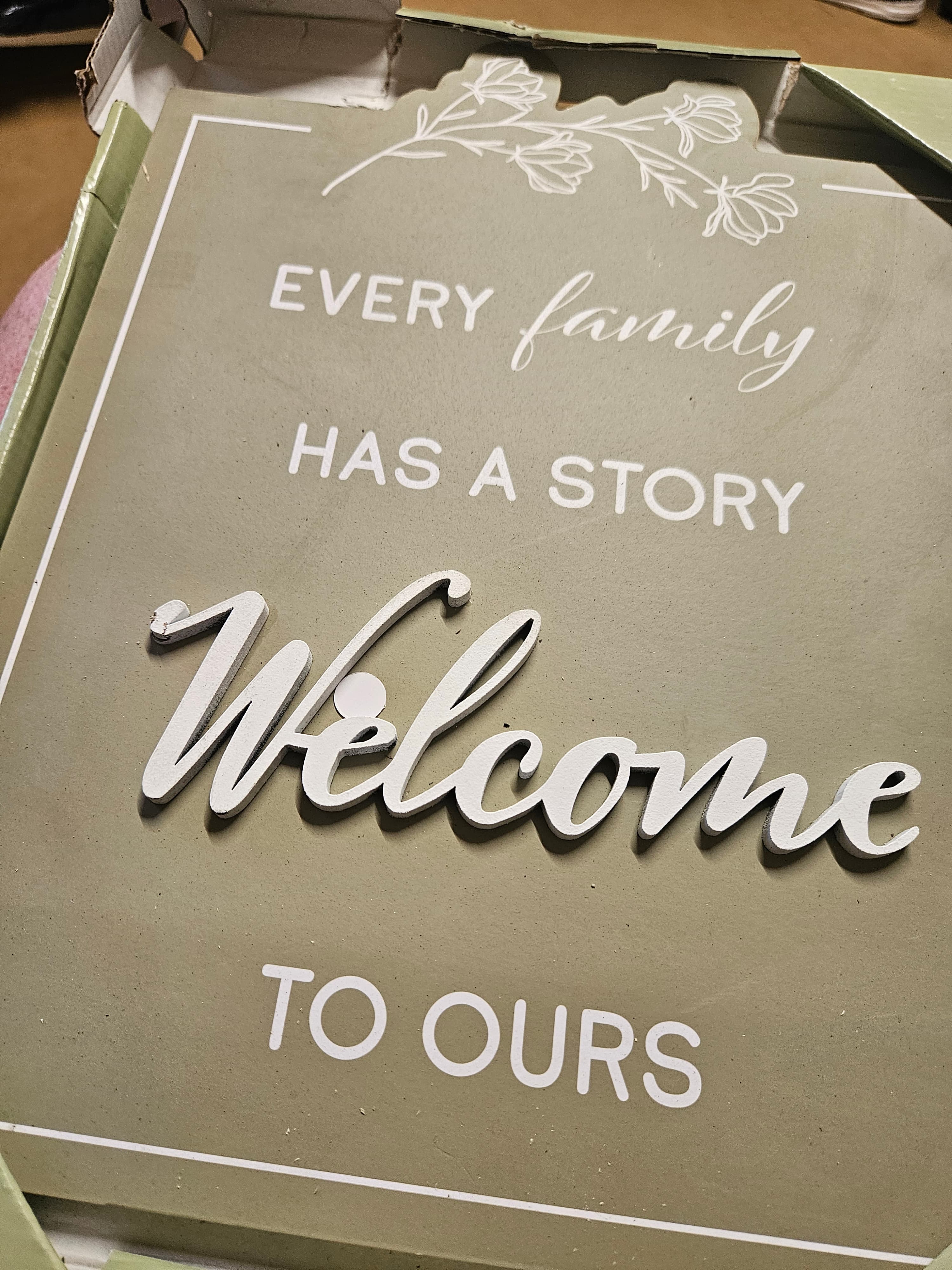 Welcome Sign Wall Decor with Floral Design