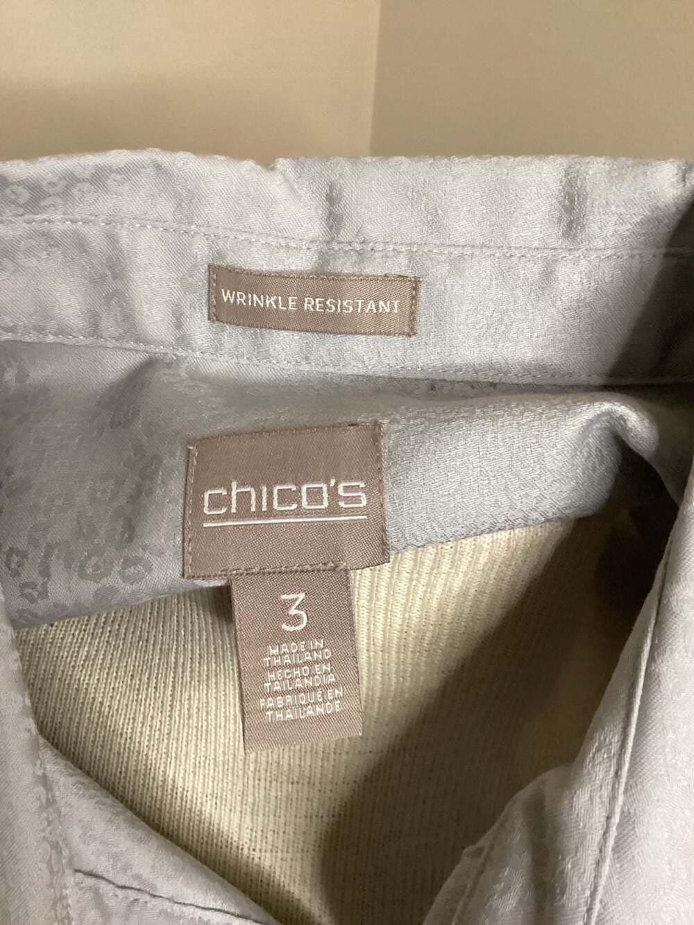 Chico's Sleeveless Button Down Blouse