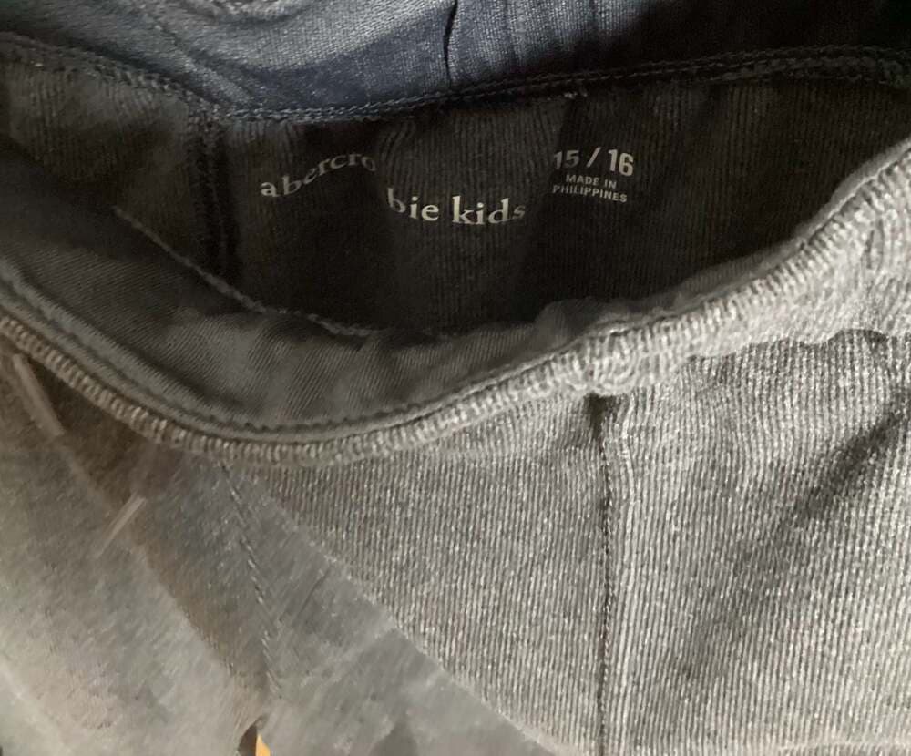 Abercrombie Kids Grey Pintuck Jogger Sweatpants Size 15/16