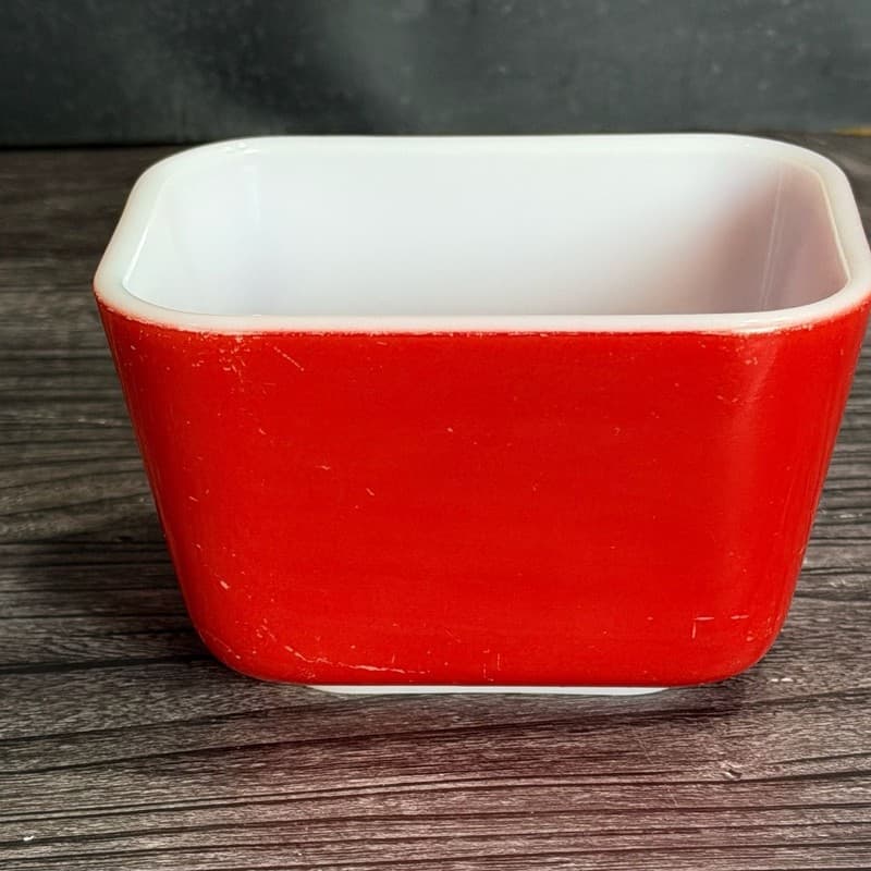 Vintage Pyrex 501 Primary Red Refrigerator Dish 1.5 Cup