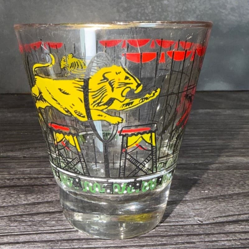 Vintage 1952 Libbey Circus Big Top Lion Tamer Glass Tumbler