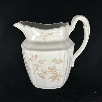 ROYAL SEMI-PORCELAIN JOHNSON BROS ENGLAND PITCHER BLUE FLOWERS GOLD TRIM Cream