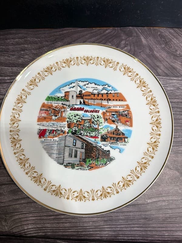 Sheffield Fine China Imperial Gold Amana Colonies Souvenir Plate 10.25”