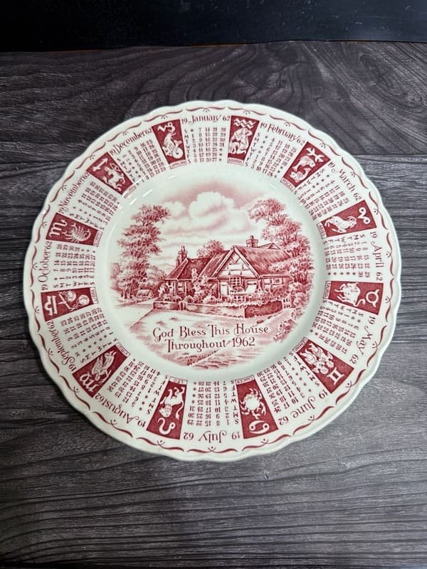 Royal Staffordshire 1962 Calendar Plate Red Transferware God Bless This House 9�