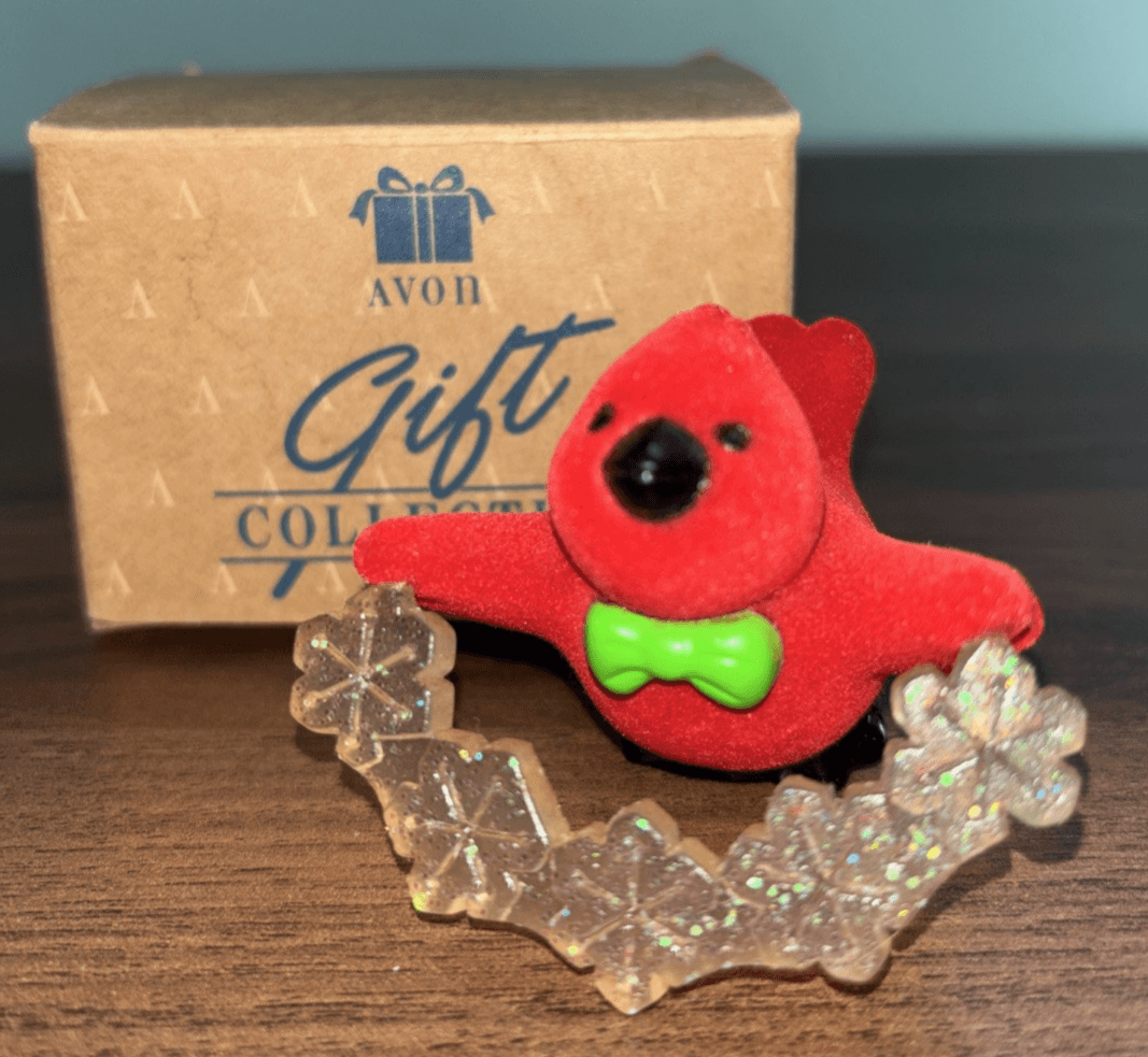 Avon Gift Collection Tree Trimmer Friends CARDINAL Bird Snowflake Ornament VTG