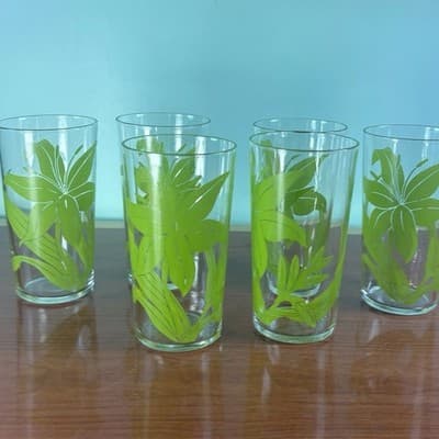 Set of 6 Vintage MCM Lilly Flower Green Juice Cups Drinking Glasses 8 Oz 4 1/2"