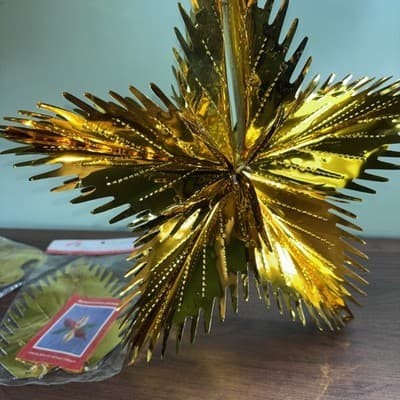 Vintage CHRISTMAS Holiday 8" Foil Pull Up decoration Japan & ROC Taiwan Stars