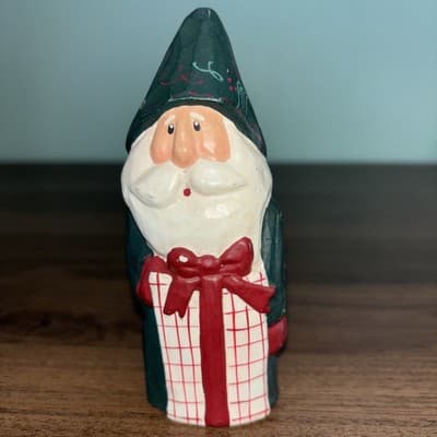 Eddie Walker Carved Wood Rustic Green Santa Claus Holding Present Folk Art 4.5��
