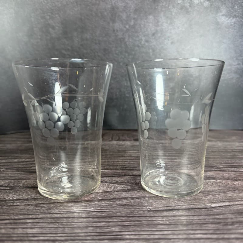 Set of 2 Vintage Tiffin-Franciscan Etched Grape Juice Glasses Glass Glow