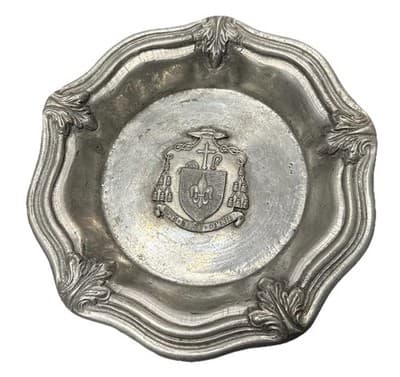 Vintage Oneida Portugal Pewter Dish Cross Crest Deus Super Omnia GOD OVER ALL