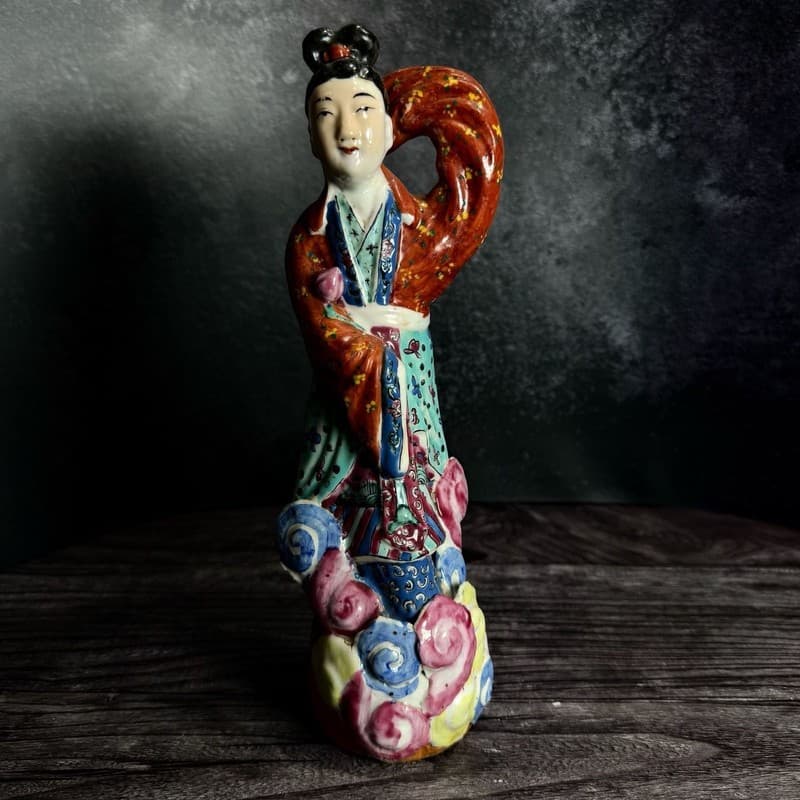 Vintage Chinese Famille Rose Porcelain Figure of an Immortal Lady