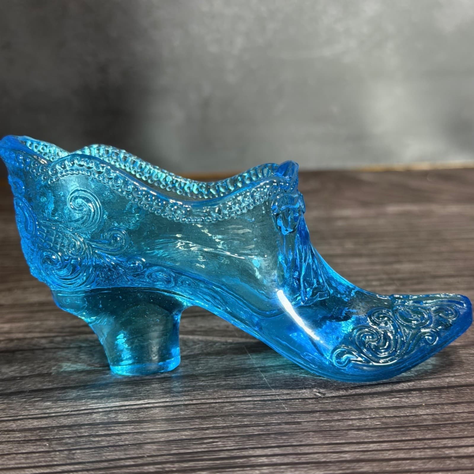 Vintage Mosser Bow Tie Blue Glass Shoe Slipper 4.75" Ornate Design