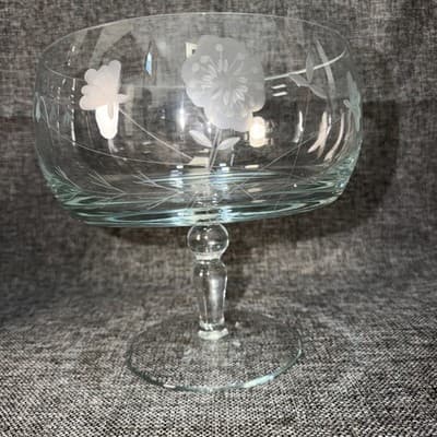 Vintage Etched Glass Pedestal Compote Bowl Centerpiece Floral Fruit Or Pudding