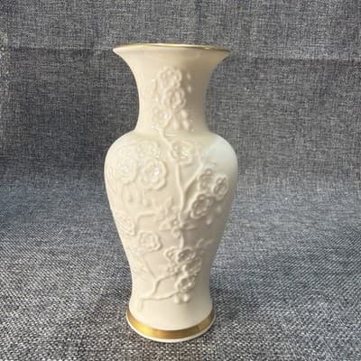 Lenox Ming Cherry Blossom Bud Vase Ivory Porcelain 24 Karat Gold Trim Floral 6”