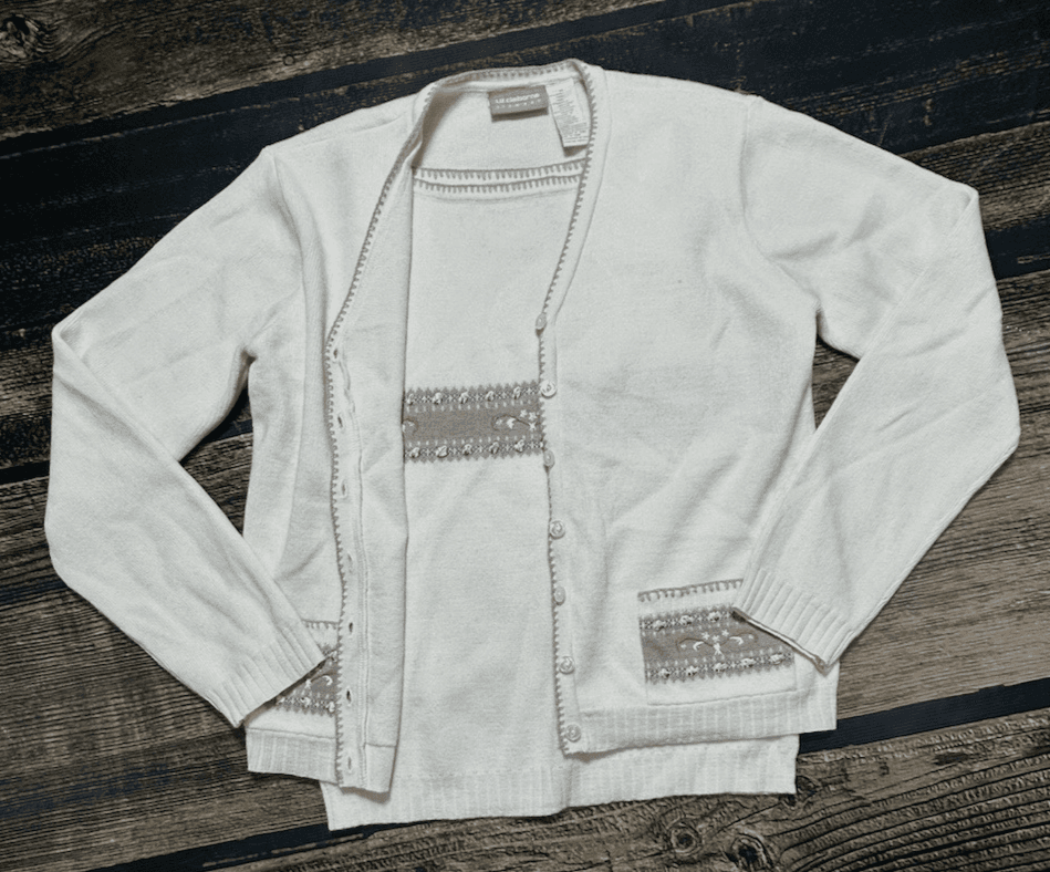 Liz Claiborne Size Medium Two-Piece Tan Sweater Set Cream Brown and Blue