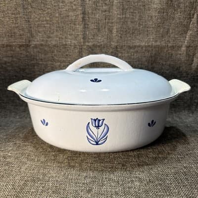 VTG 50's DRU HOLLAND #28 CAST IRON OVAL BLUE TULIP CASSEROLE W / LID