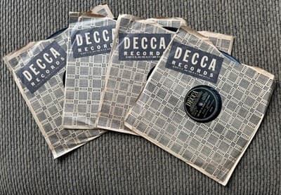 Lot Of 4 Different Bing Crosby 78 RPM Decca records Shellac - See Description