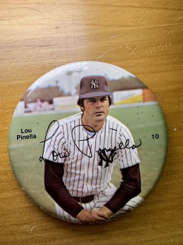 Vintage Lou Pinella New York Yankees Pinback Button Photo Autograph Signed