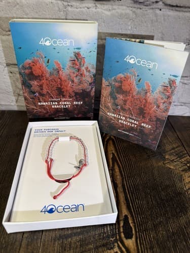 4Ocean Bracelet Hawaiian Coral Reef Red Cord Clear Bead 4Ocean Coral Wave Charm